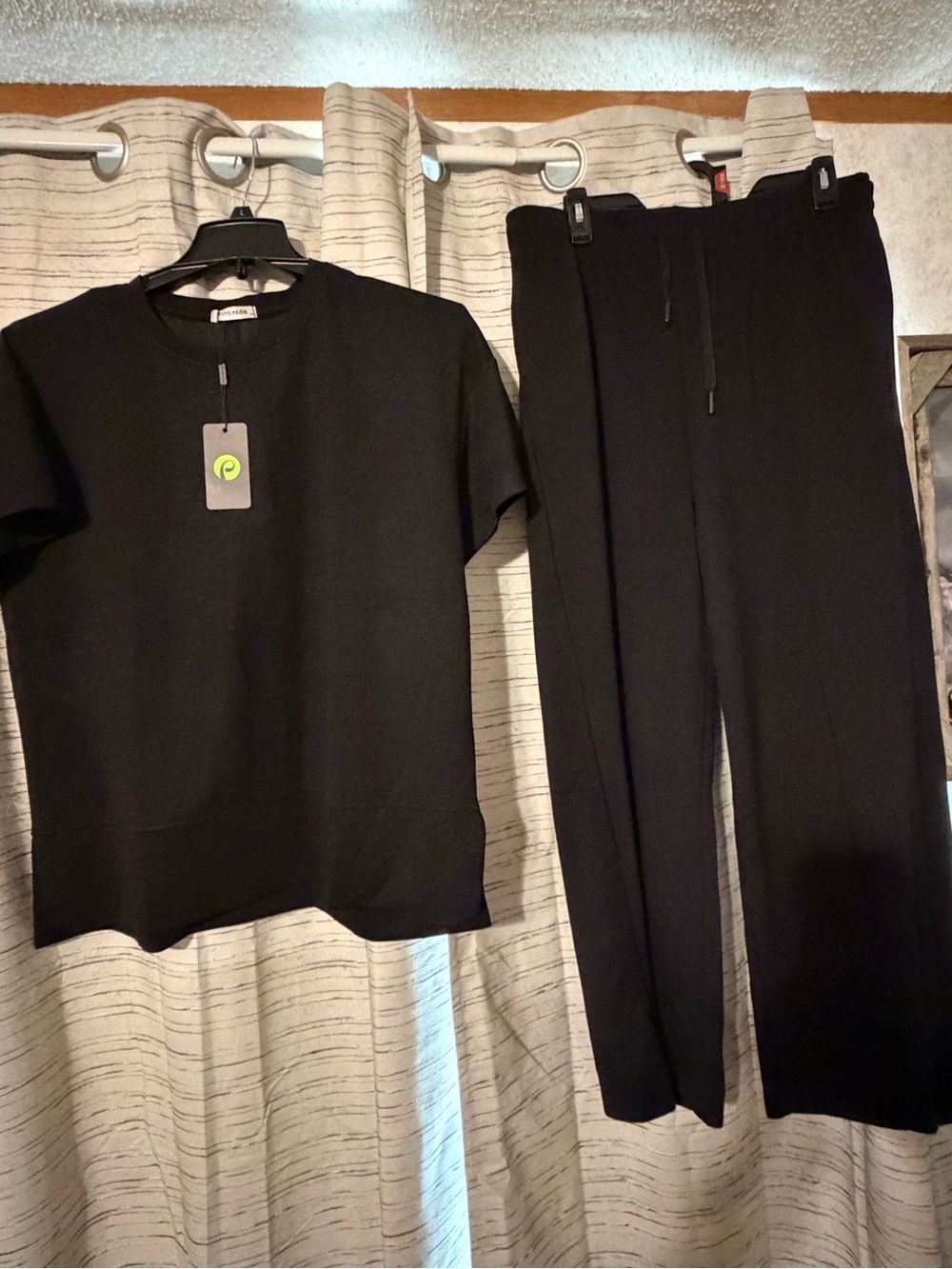 NWT PINSPARK Women’s 2-Piece Lounge Set Short Sleeve Top & Wide Leg Pants Black